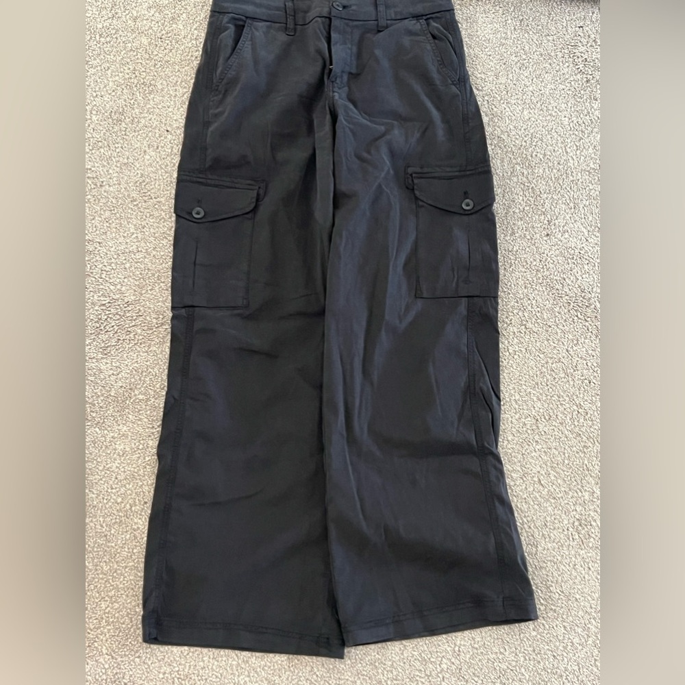 COPY - American Eagle Dreamy Drape Stretch Baggy Wide-Leg Cargo Pant